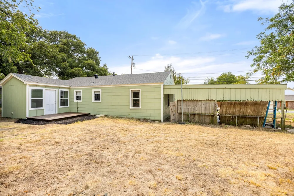 207 E 4th Street Weatherford, TX 76086