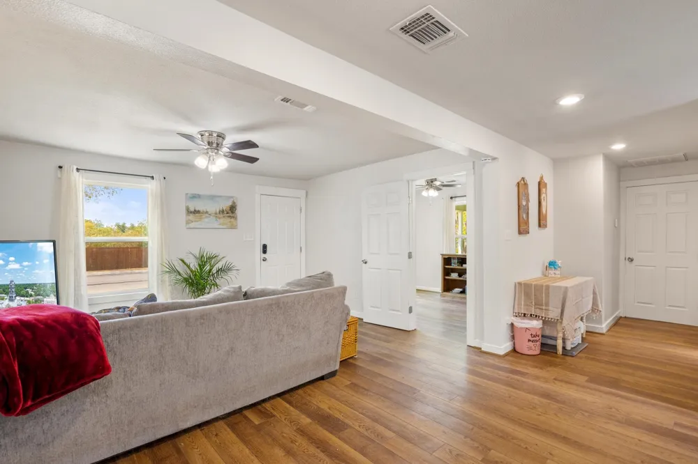 207 E 4th Street Weatherford, TX 76086