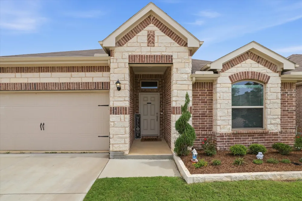 3728 Maroon Creek Road Aubrey, TX 76227