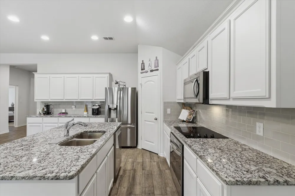 3728 Maroon Creek Road Aubrey, TX 76227