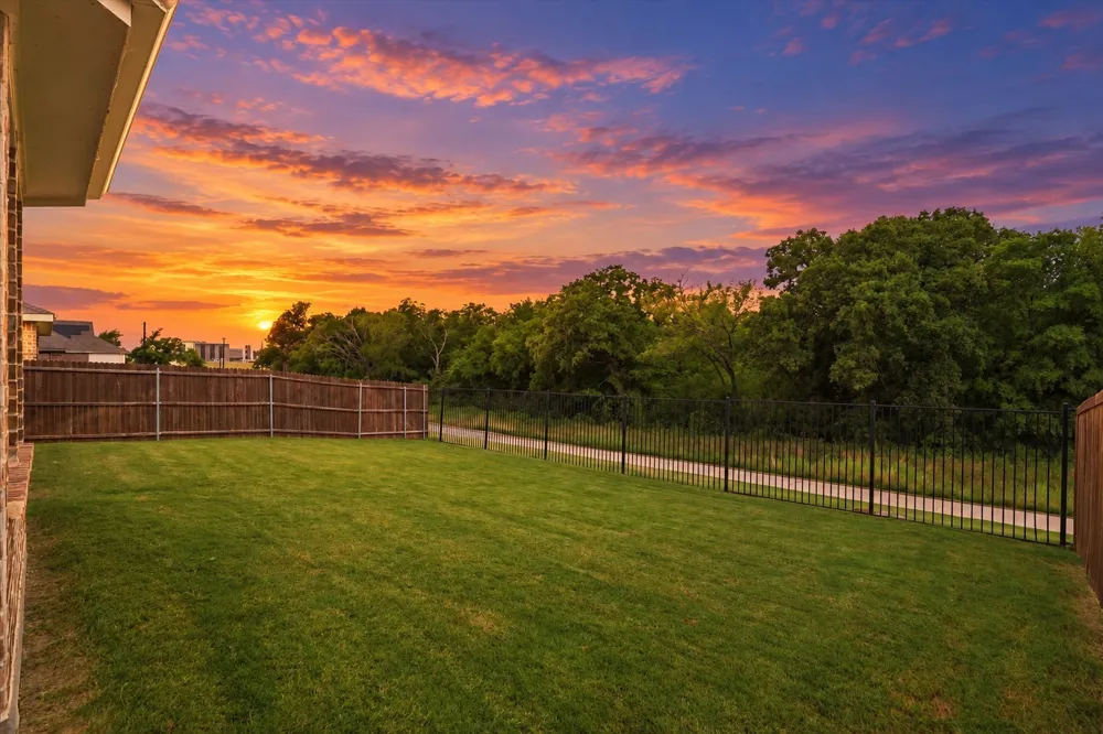 3728 Maroon Creek Road Aubrey, TX 76227