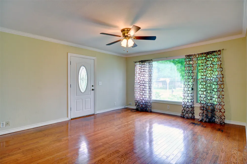 1110 Wade Hampton Street Benbrook, TX 76126