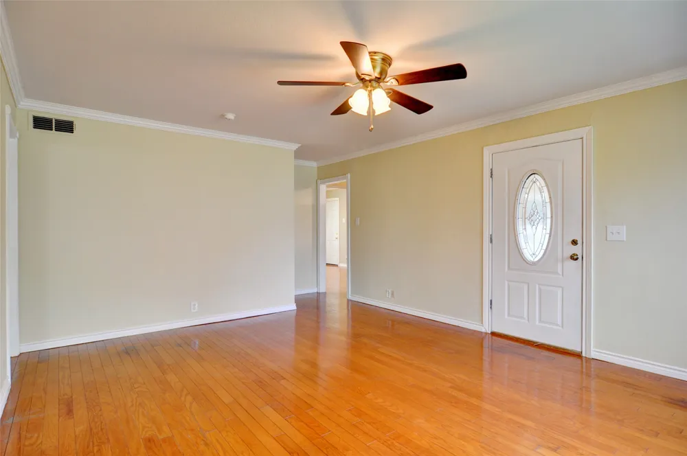 1110 Wade Hampton Street Benbrook, TX 76126