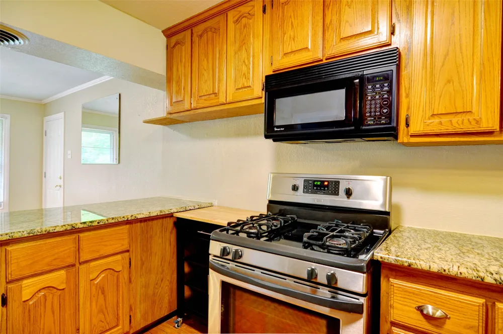 1110 Wade Hampton Street Benbrook, TX 76126