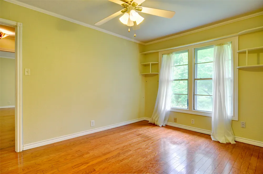 1110 Wade Hampton Street Benbrook, TX 76126