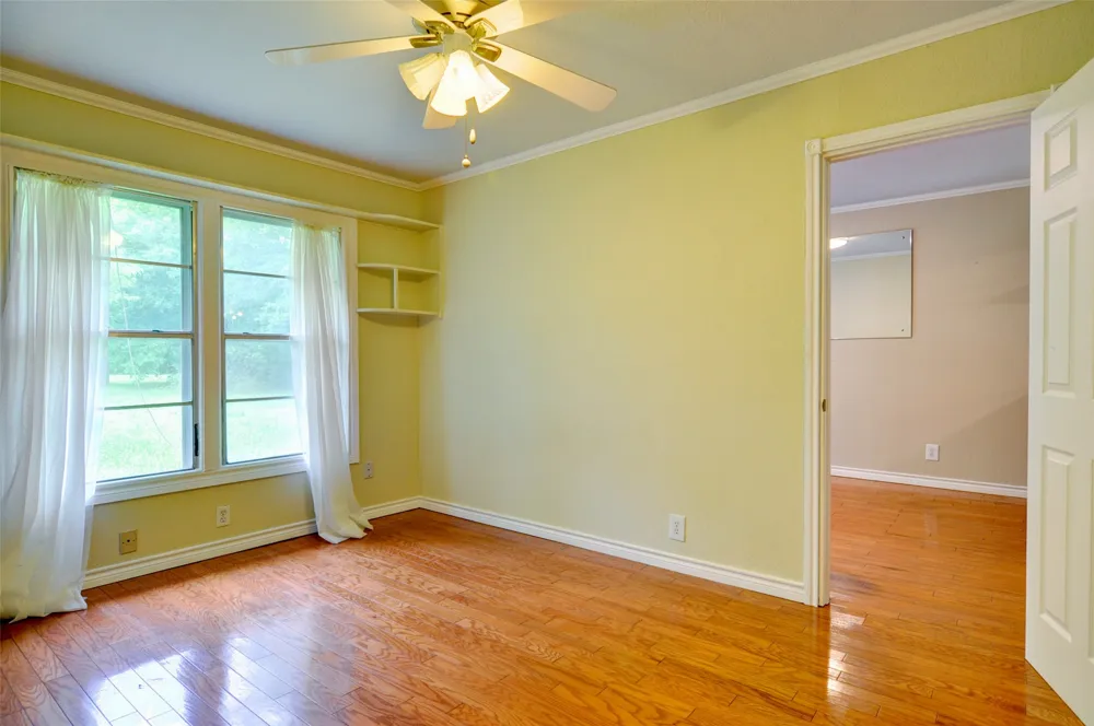 1110 Wade Hampton Street Benbrook, TX 76126