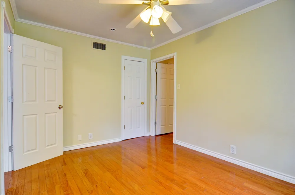1110 Wade Hampton Street Benbrook, TX 76126