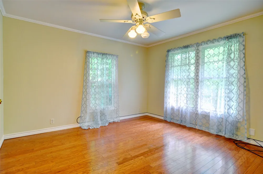 1110 Wade Hampton Street Benbrook, TX 76126