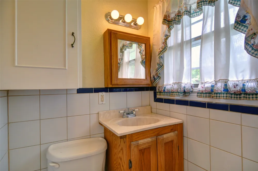 1110 Wade Hampton Street Benbrook, TX 76126