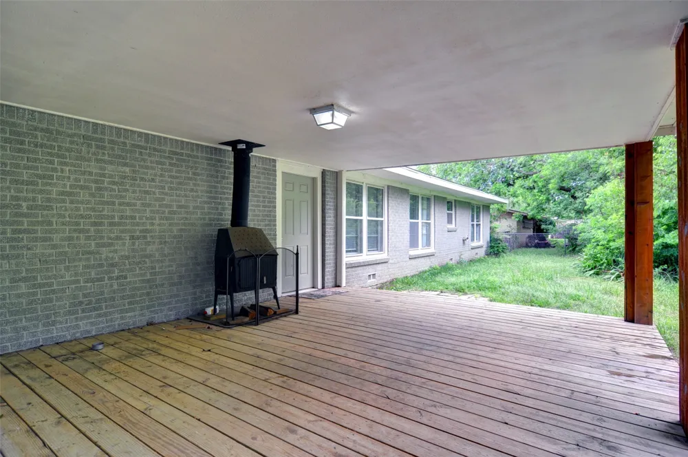 1110 Wade Hampton Street Benbrook, TX 76126