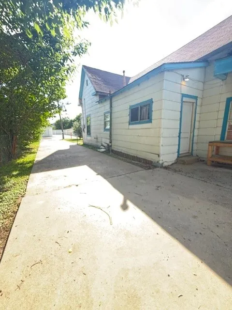 671 N. Race Stephenville, TX 76401