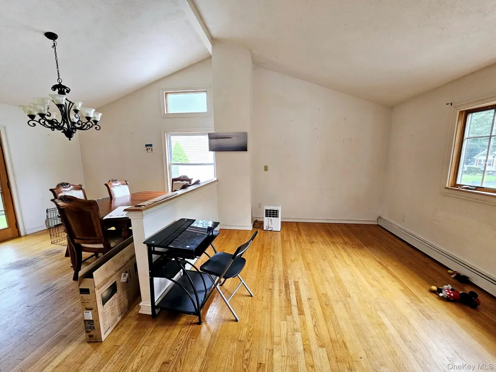12 Nord Park Boulevard Middle Island, NY 11953