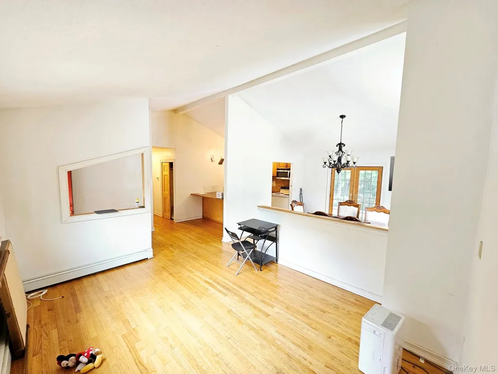 12 Nord Park Boulevard Middle Island, NY 11953