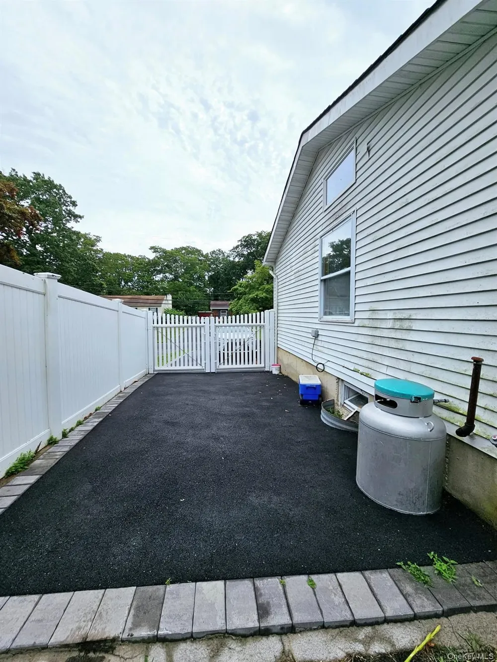 12 Nord Park Boulevard Middle Island, NY 11953