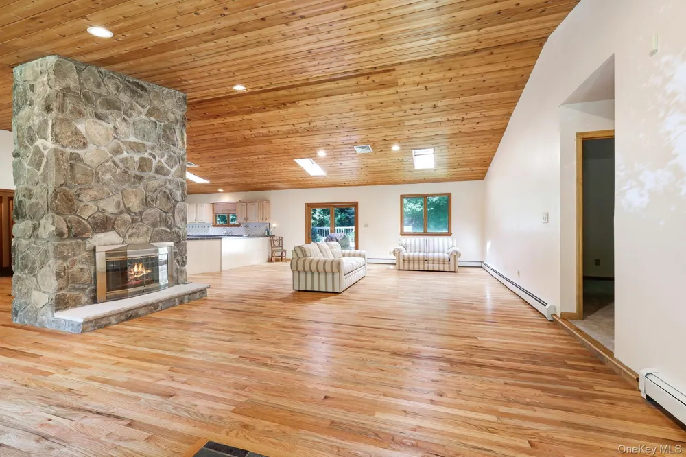1169 Ridgebury Road New Hampton, NY 10958