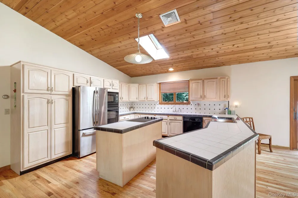 1169 Ridgebury Road New Hampton, NY 10958