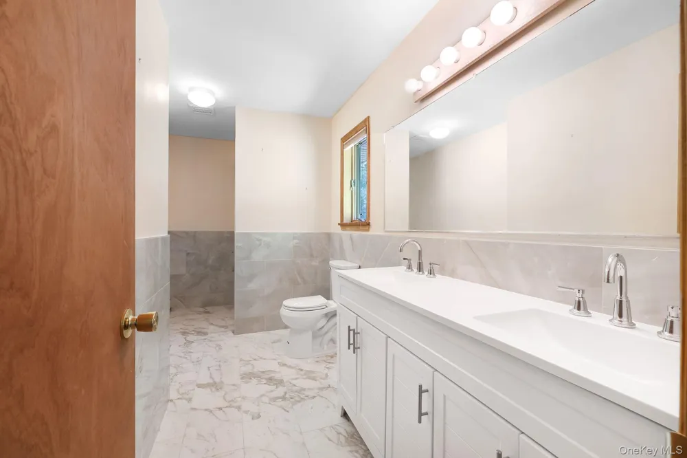 1169 Ridgebury Road New Hampton, NY 10958