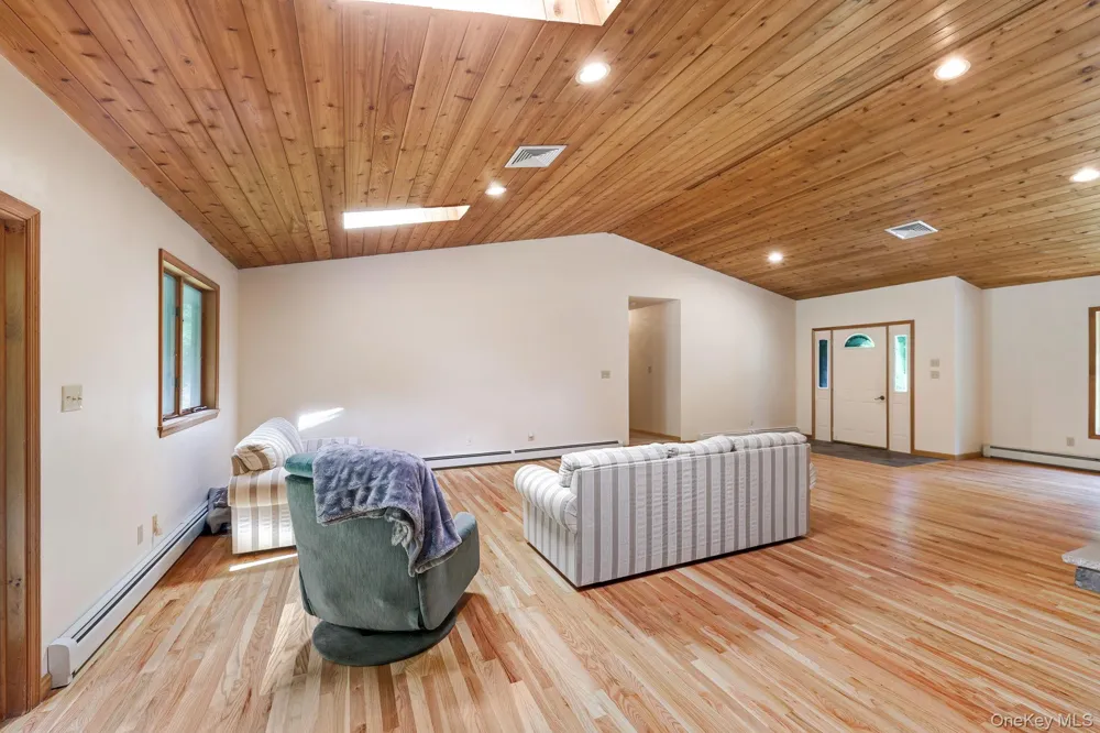 1169 Ridgebury Road New Hampton, NY 10958