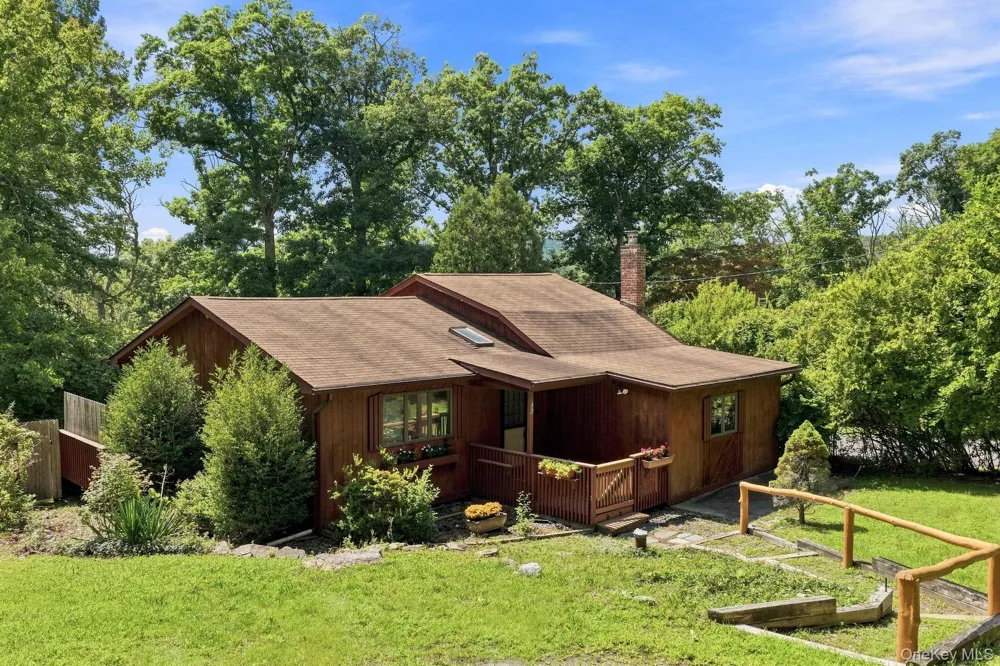 49 Maple Trail Wurtsboro, NY 12790