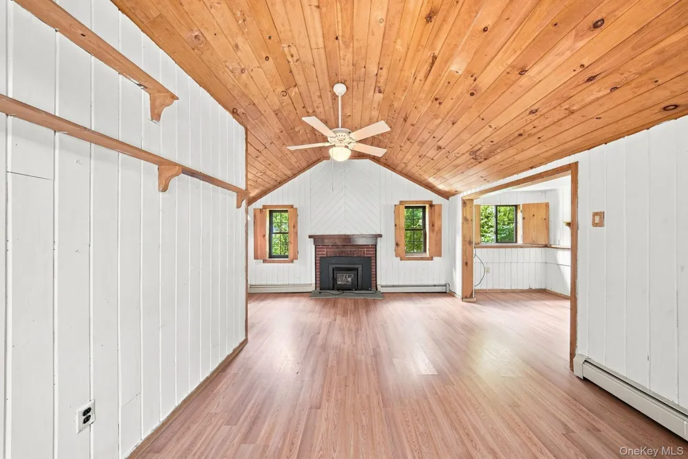 49 Maple Trail Wurtsboro, NY 12790