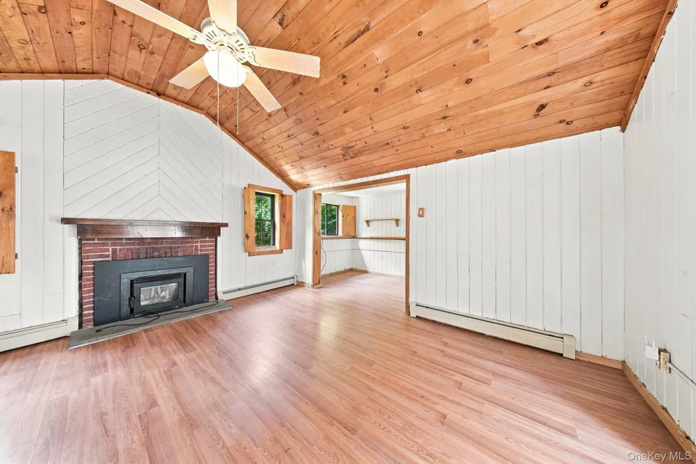 49 Maple Trail Wurtsboro, NY 12790