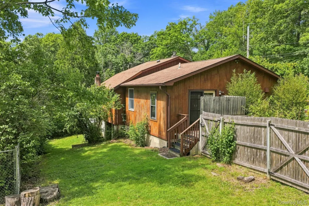 49 Maple Trail Wurtsboro, NY 12790
