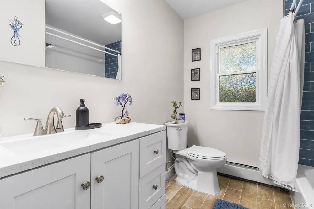 159 Pauls Path Coram, NY 11727