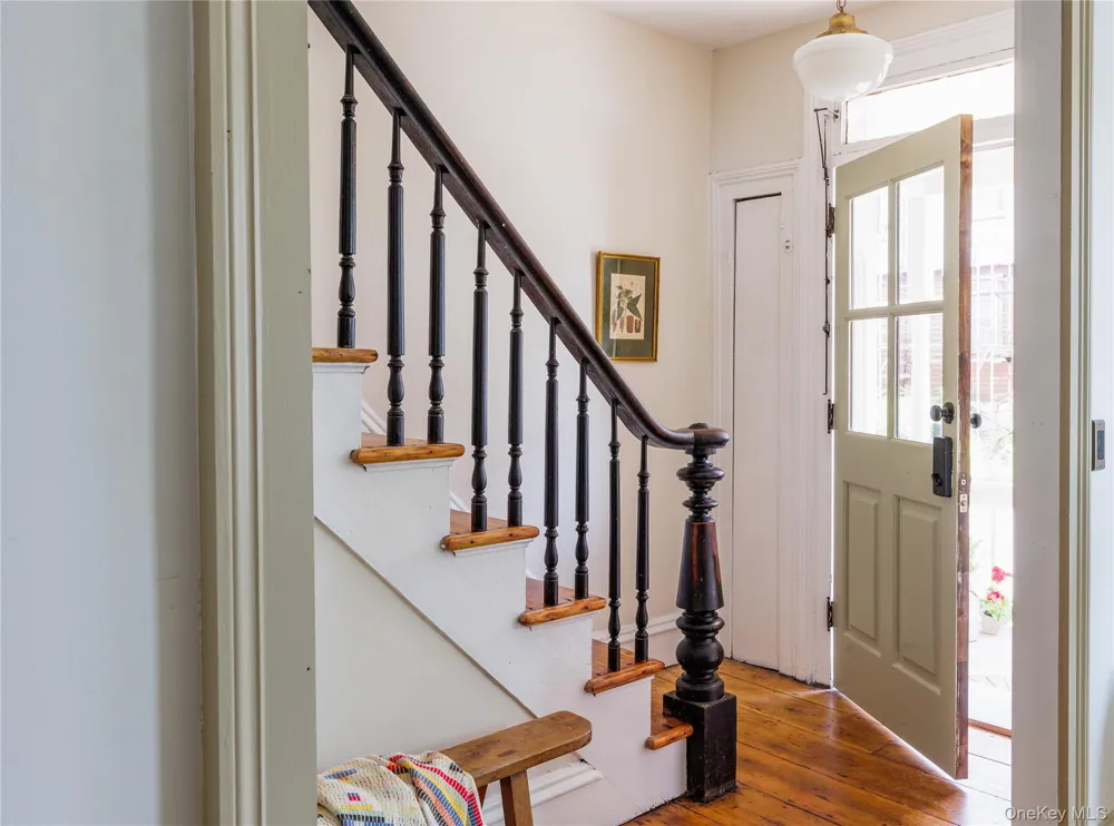 225 Robinson Street Hudson, NY 12534