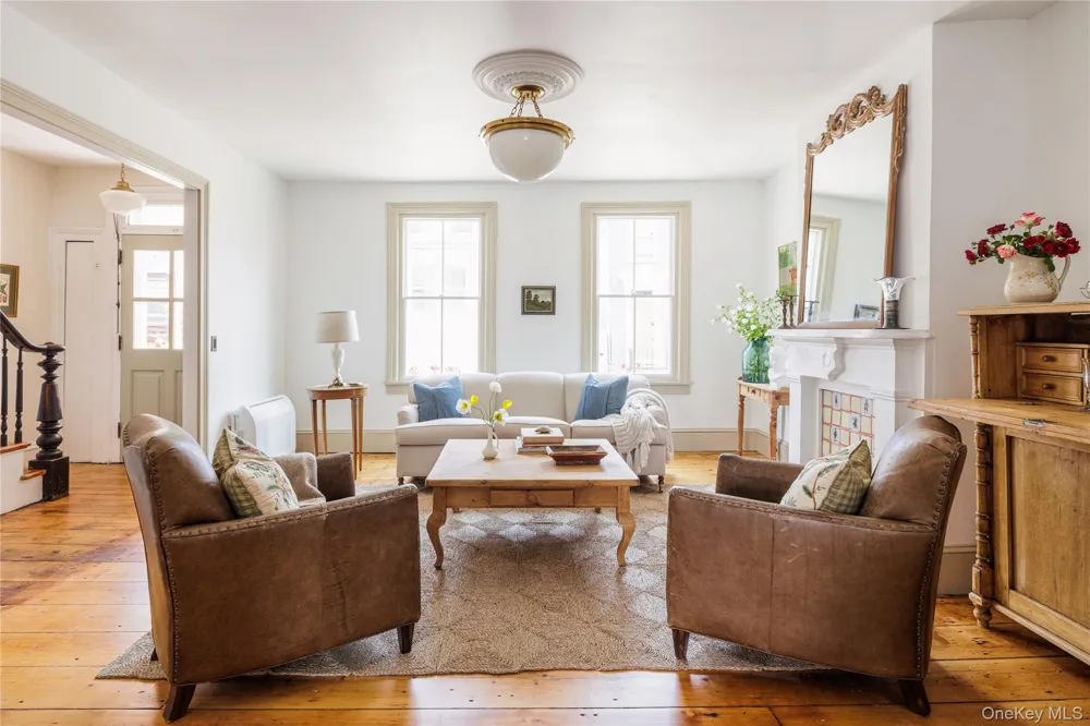 225 Robinson Street Hudson, NY 12534