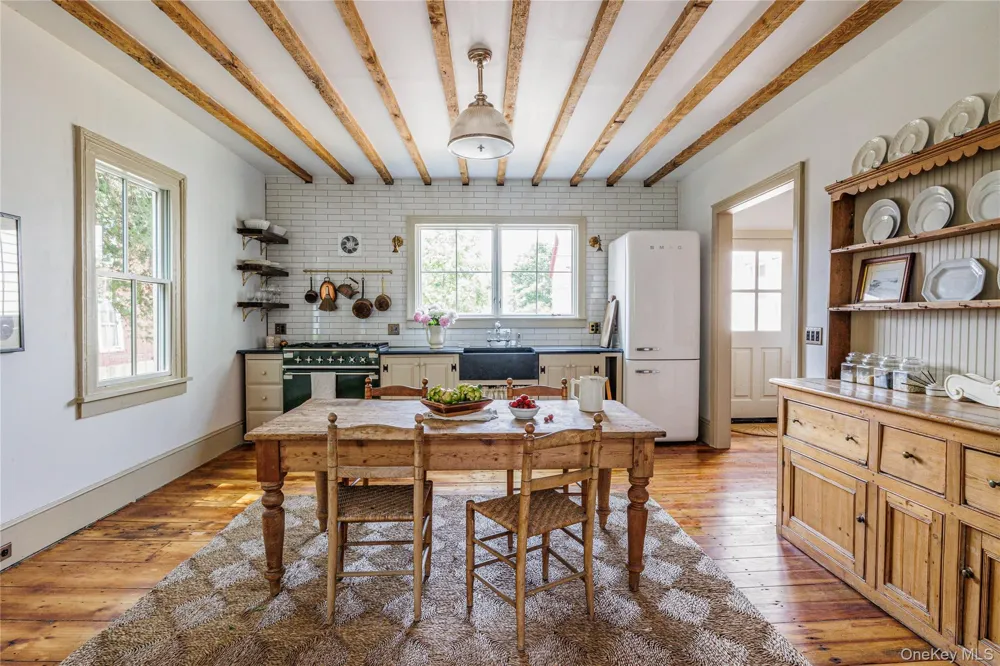 225 Robinson Street Hudson, NY 12534
