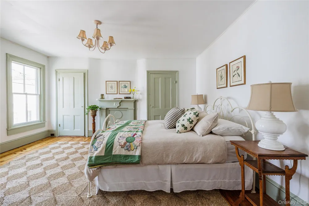 225 Robinson Street Hudson, NY 12534