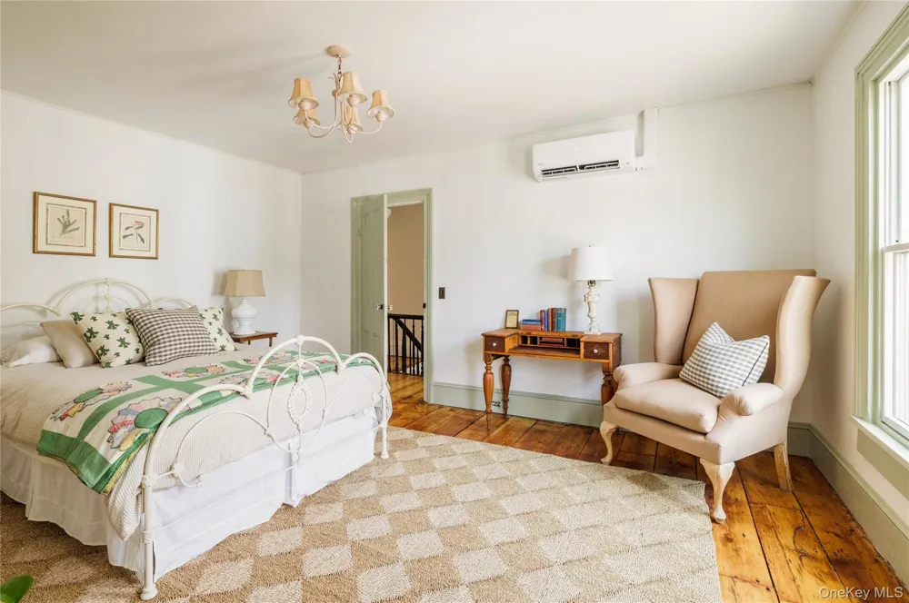 225 Robinson Street Hudson, NY 12534