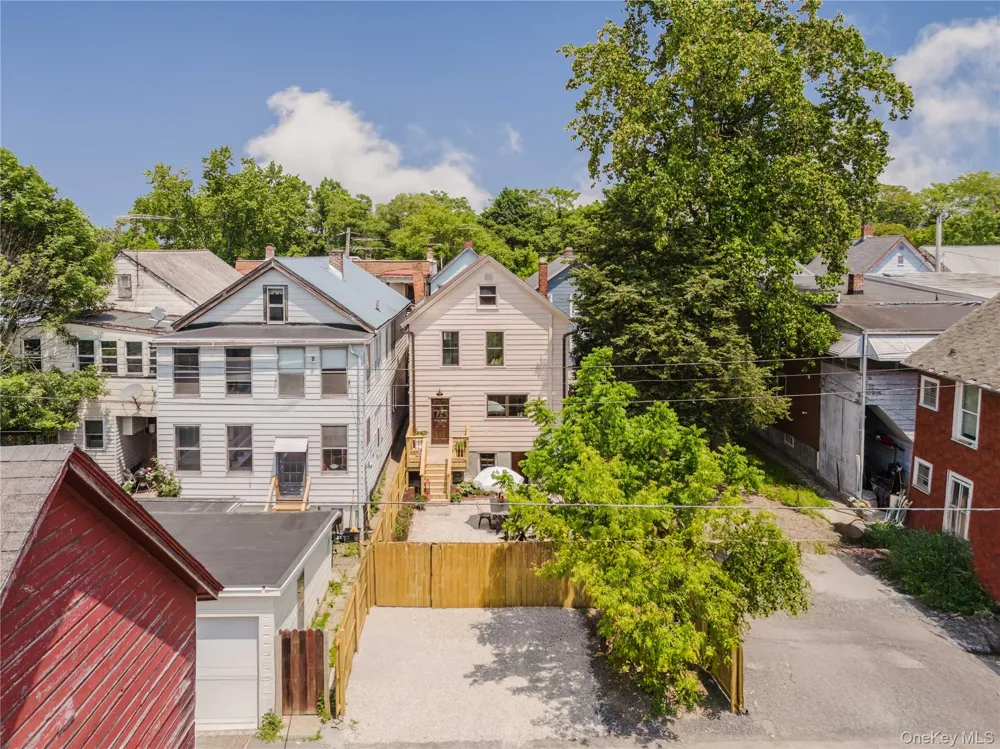 225 Robinson Street Hudson, NY 12534
