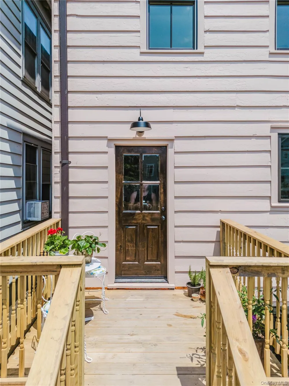 225 Robinson Street Hudson, NY 12534