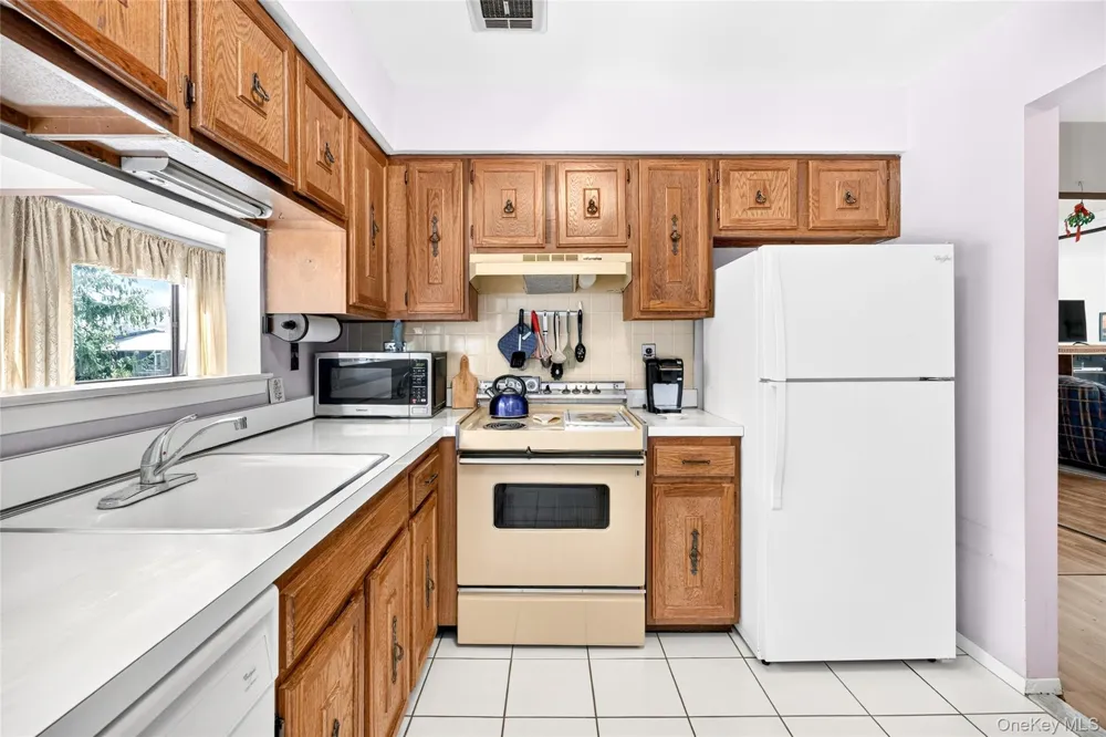 38 Richard Court Pomona, NY 10970