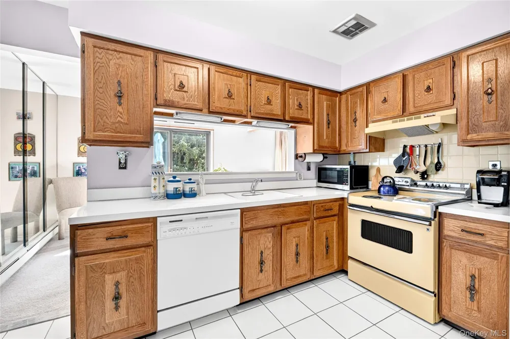 38 Richard Court Pomona, NY 10970