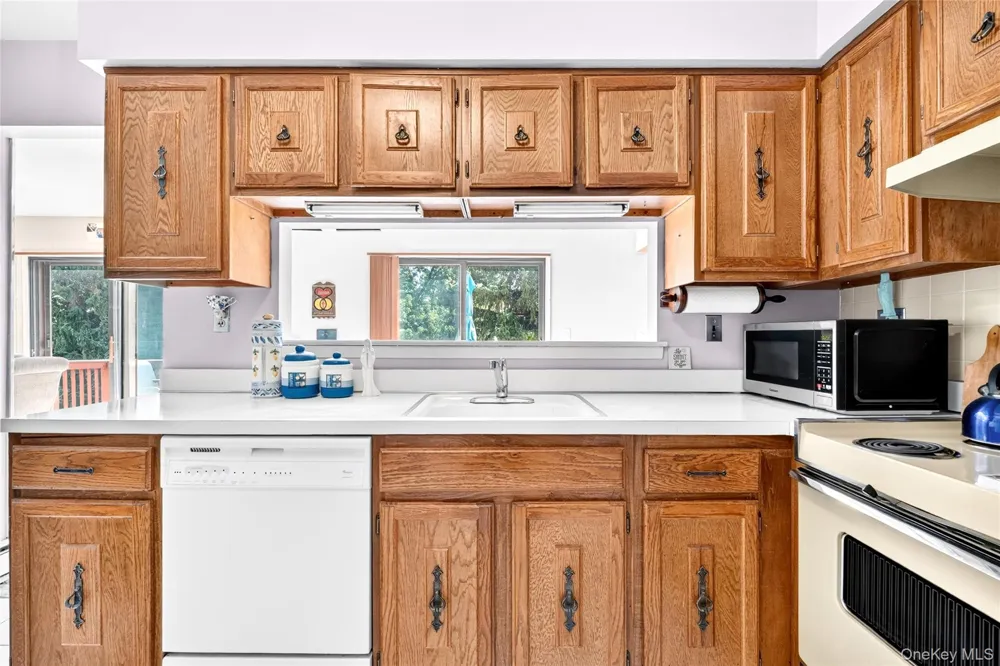 38 Richard Court Pomona, NY 10970