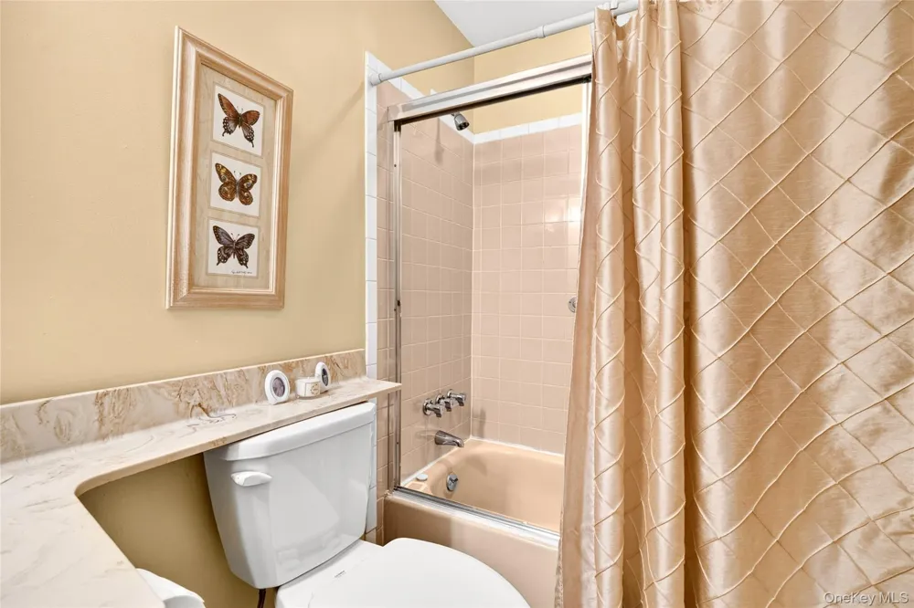 38 Richard Court Pomona, NY 10970