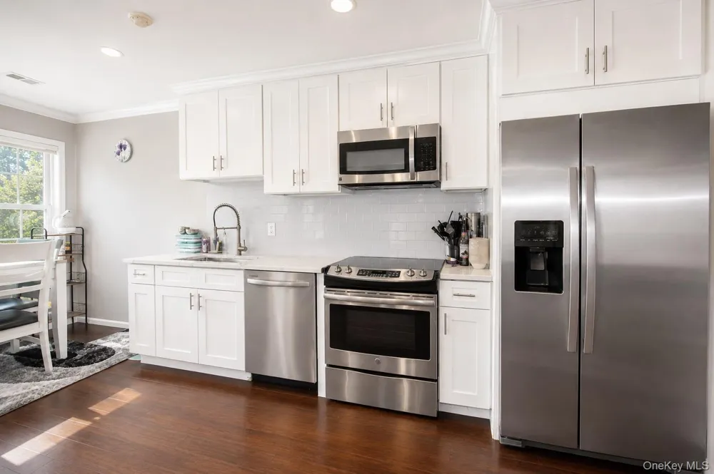 31 Vista Drive Manorville, NY 11949