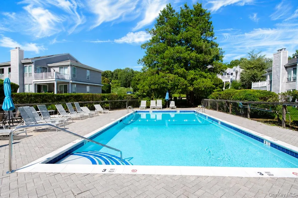 31 Vista Drive Manorville, NY 11949