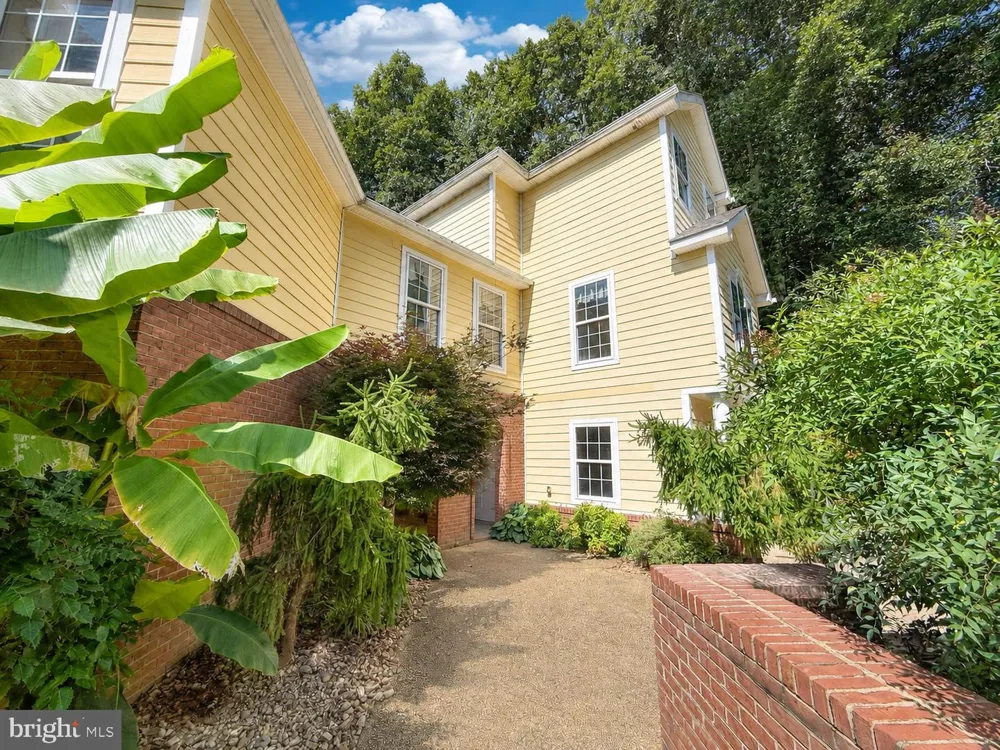 113 BURNING BUSH PLACE La Plata, MD 20646