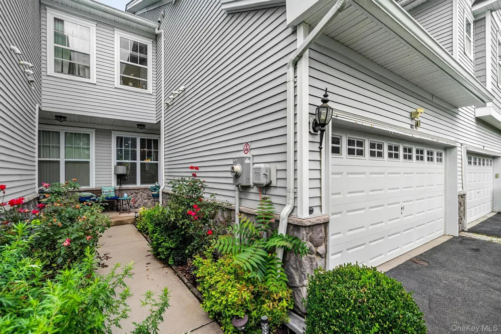 93 Meadow View Drive Middletown, NY 10940