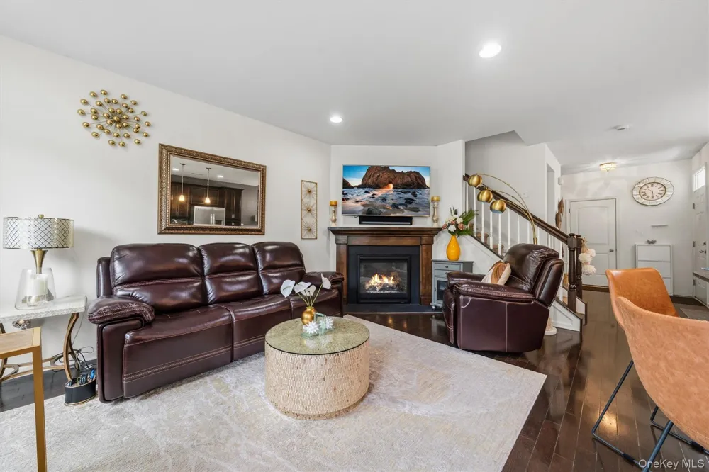 93 Meadow View Drive Middletown, NY 10940