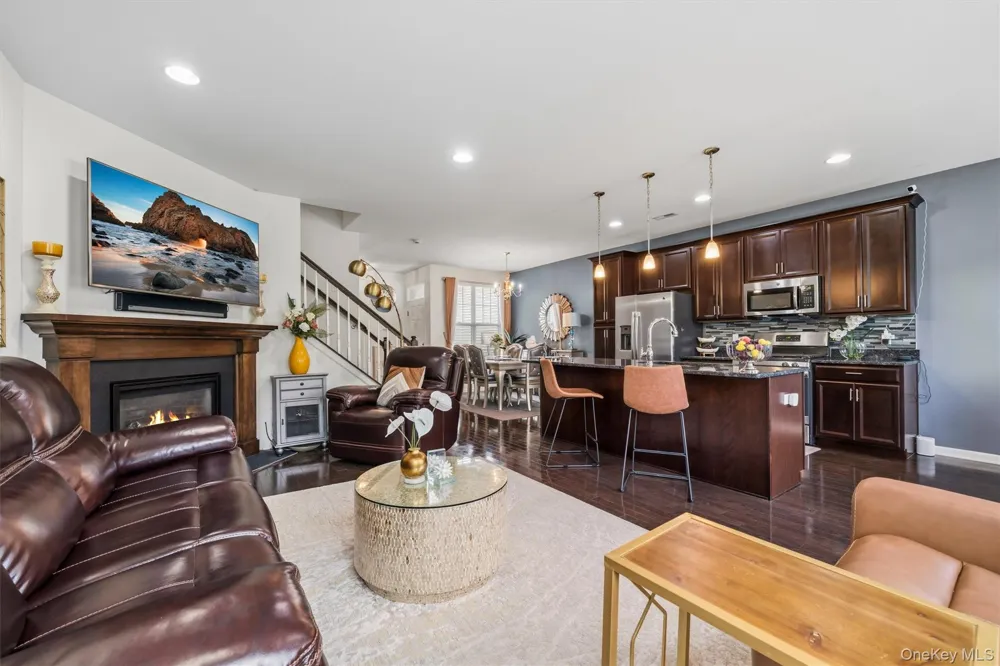 93 Meadow View Drive Middletown, NY 10940