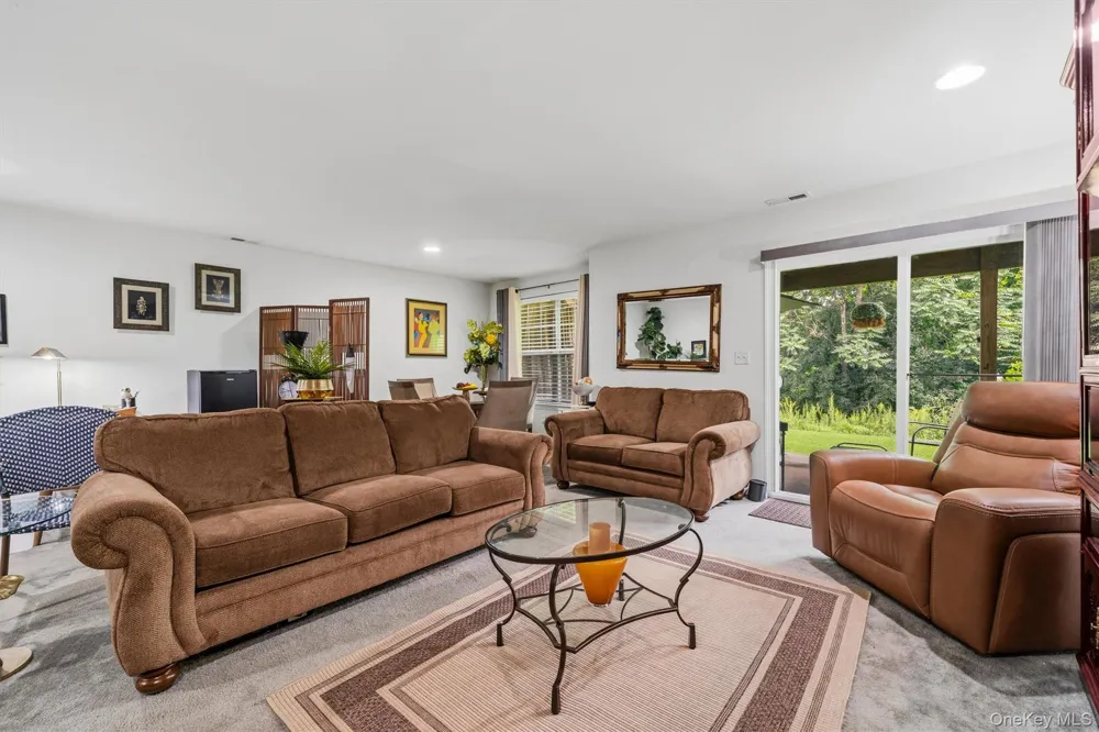 93 Meadow View Drive Middletown, NY 10940