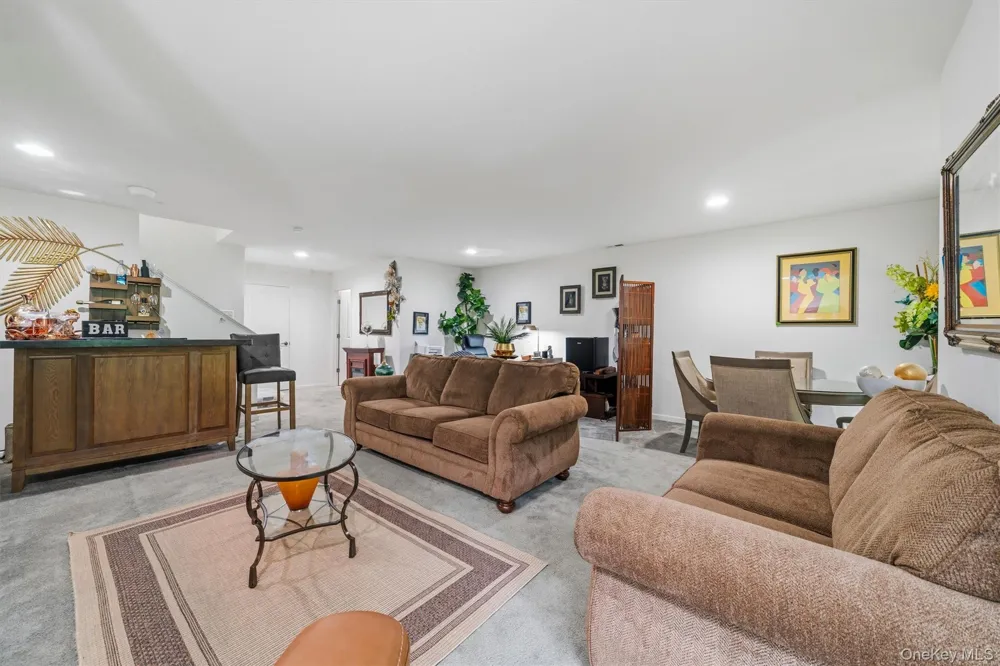 93 Meadow View Drive Middletown, NY 10940
