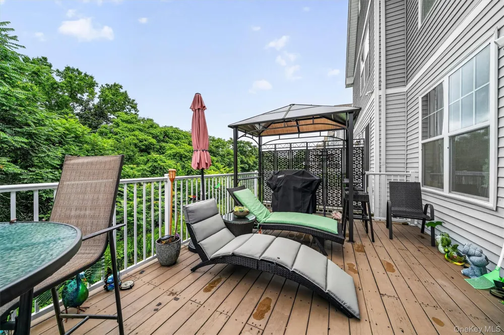 93 Meadow View Drive Middletown, NY 10940
