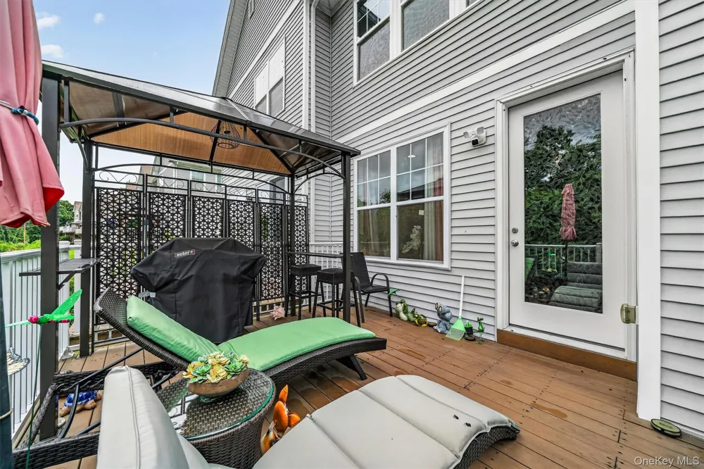 93 Meadow View Drive Middletown, NY 10940