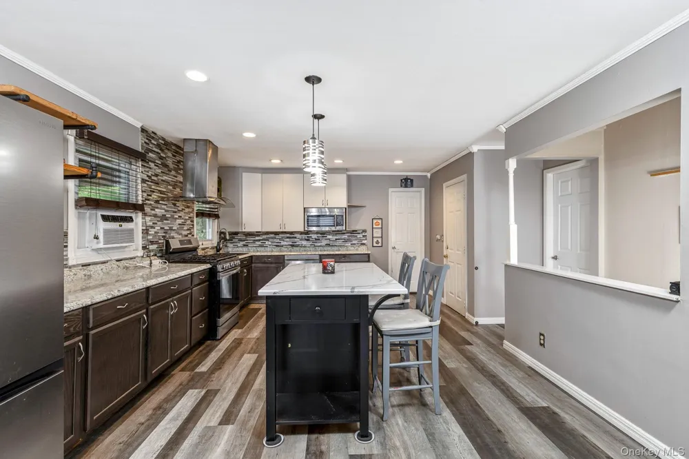 12 Dover Avenue Mastic, NY 11950