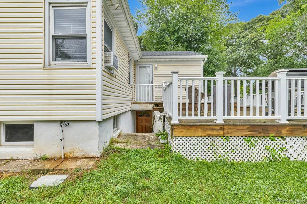 12 Dover Avenue Mastic, NY 11950